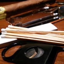 “CIGAR SMOKERS’ STYLE” 葉巻を吸うために必要なものは？
